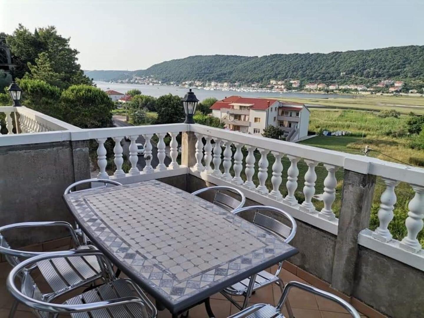 Apartments Mig - With Beautiful Garden Supetarska Draga Ngoại thất bức ảnh