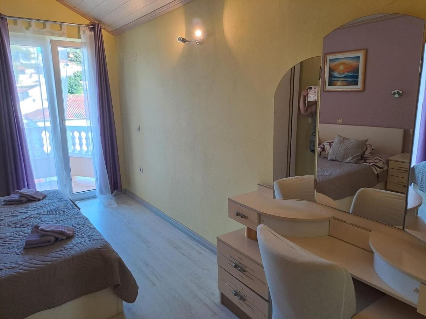 Apartments Mig - With Beautiful Garden Supetarska Draga Ngoại thất bức ảnh