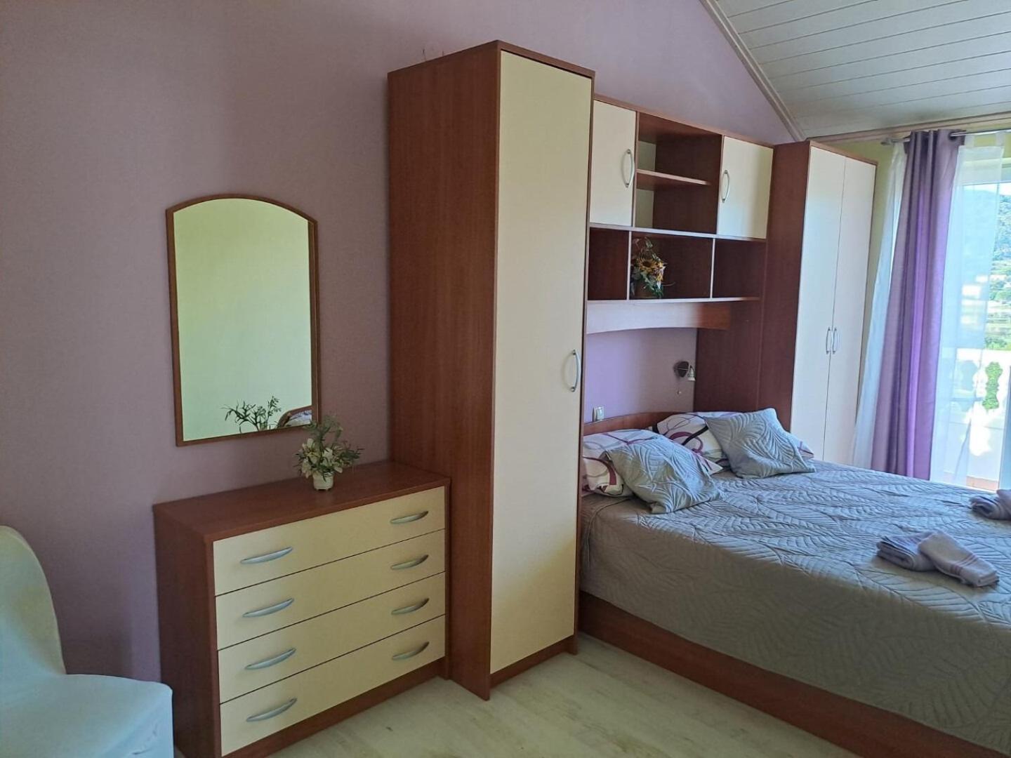 Apartments Mig - With Beautiful Garden Supetarska Draga Ngoại thất bức ảnh